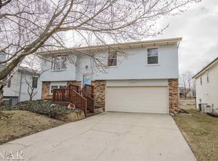 2311 Anchor Dr, Bloomington, IL
