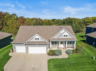 5086 Stonehaven Ln, Columbus, IN 47201