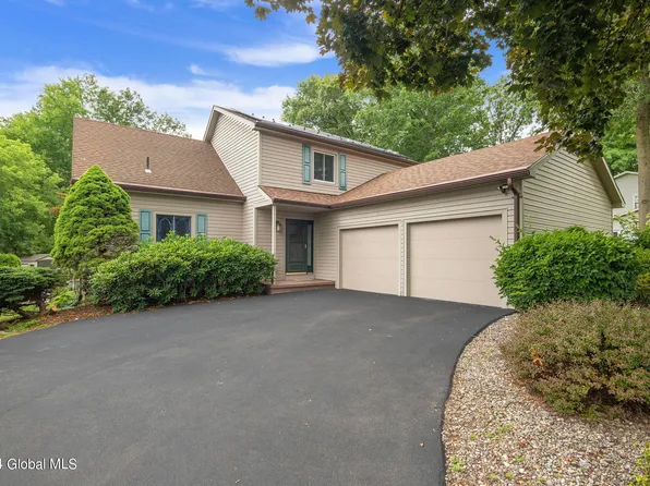 710 Downing Street, Niskayuna, NY 12309