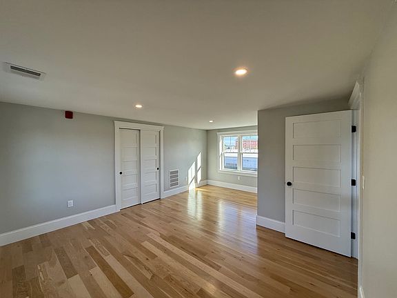 5th image of 93 Grant St #95B