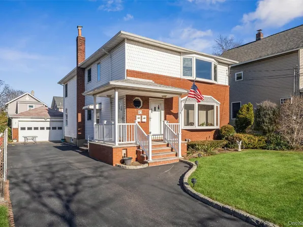 83 W Valley Stream Boulevard, Valley Stream, NY 11580