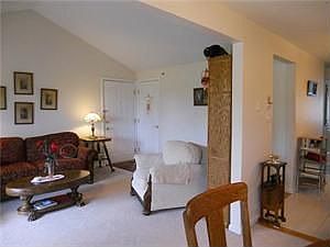 2nd image of 32 Georgian Ln APT D