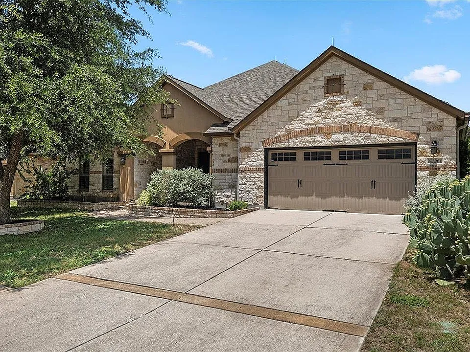 3061 Portulaca Dr