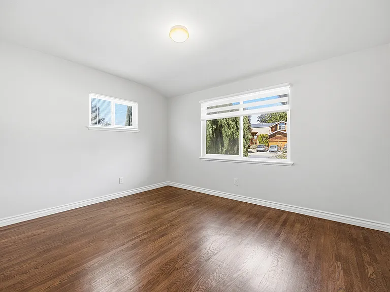 225 N Orchard Ave — Photo 17