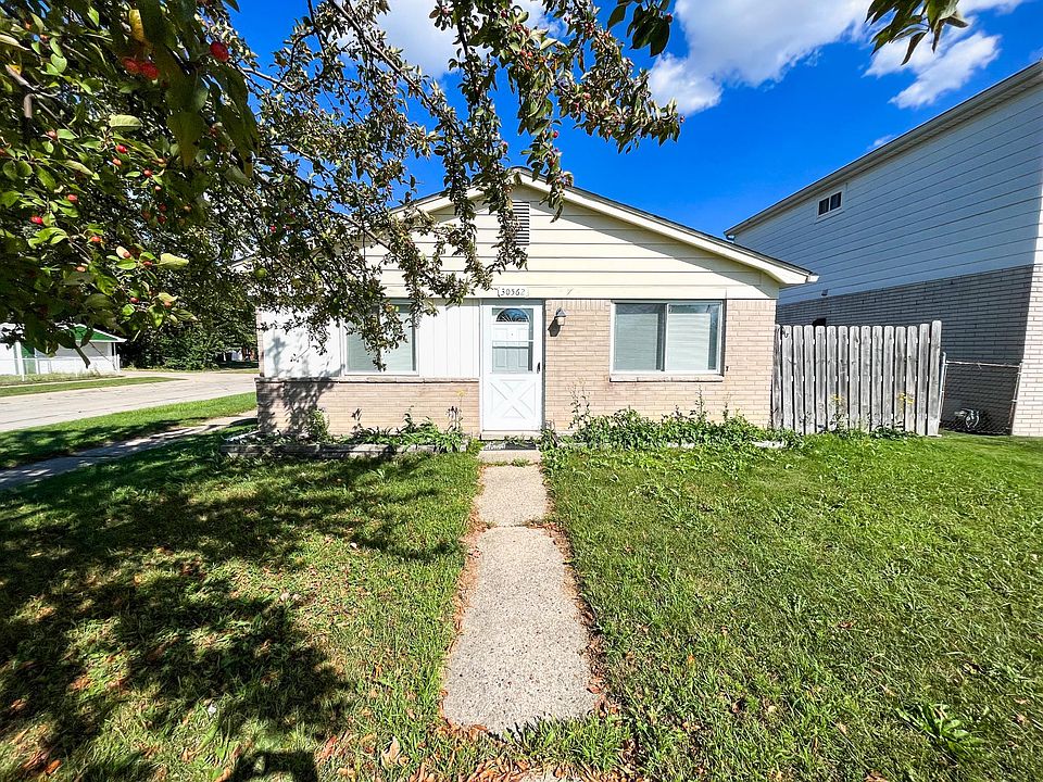 1st image of 30562 Groveland St