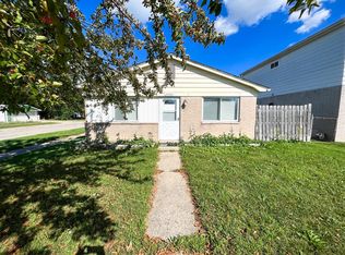 30562 Groveland St, Madison Heights, MI 48071