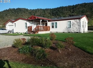 180 Traylor Rd, Riddle, OR 97469