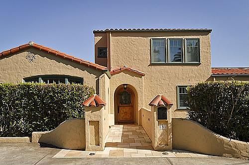 1st image of 131 Los Robles Dr