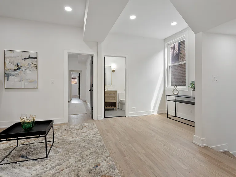 2456 W Huron St — Photo 25