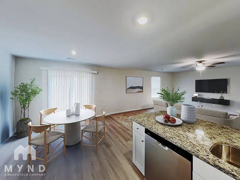 304 New Villas St — Photo 3