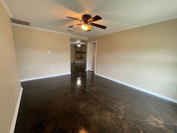 4th image of 10157 Peppertree Ln