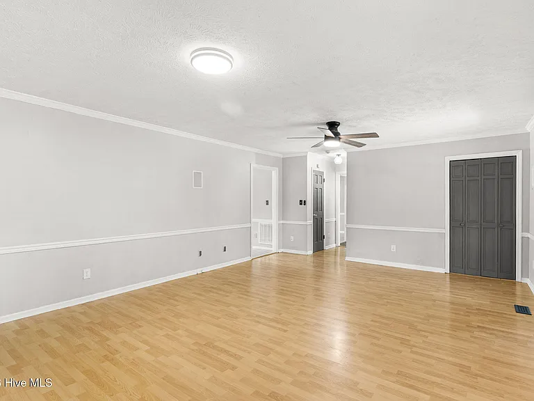 7666 Wilkins Dr — Photo 12