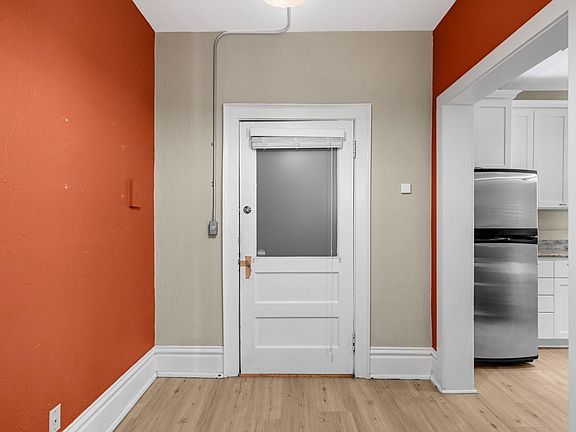 4th image of 11 S 12th St APT 303