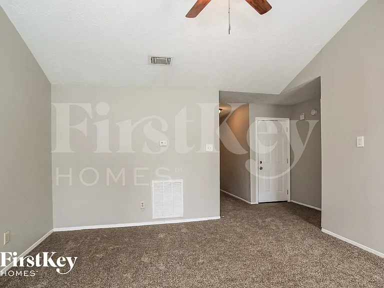 4406 Tealgate Dr — Photo 3