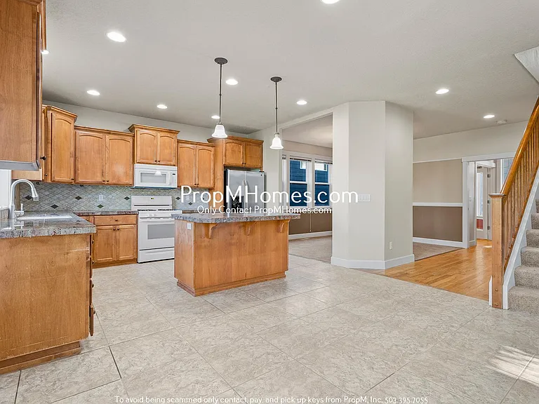 14798 SW 76th Ave — Photo 4