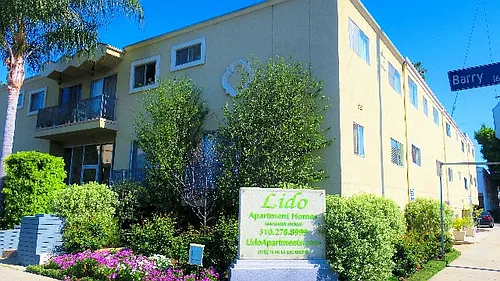 Lido Apartments - 1640 Barry Photo 1