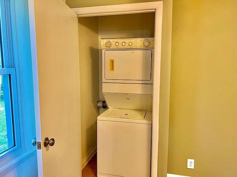1003 Davidson St — Photo 6