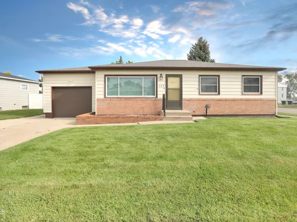 604 17th St W, Williston, ND 58801