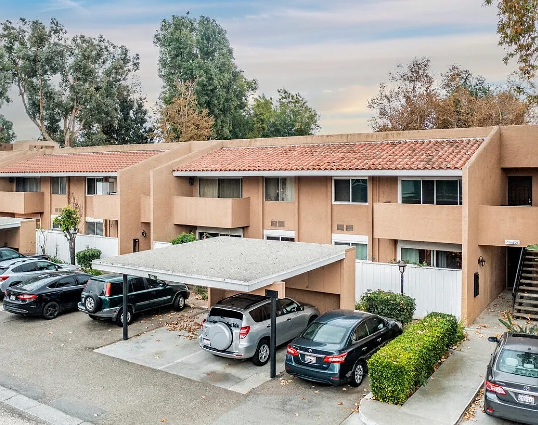 1 bed, 676 sqft, $2,250 — Photo 1