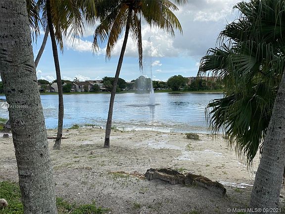 2nd image of 9373 Fontainebleau Blvd APT K122