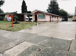 12018 NE Brazee St, Portland, OR 97220
