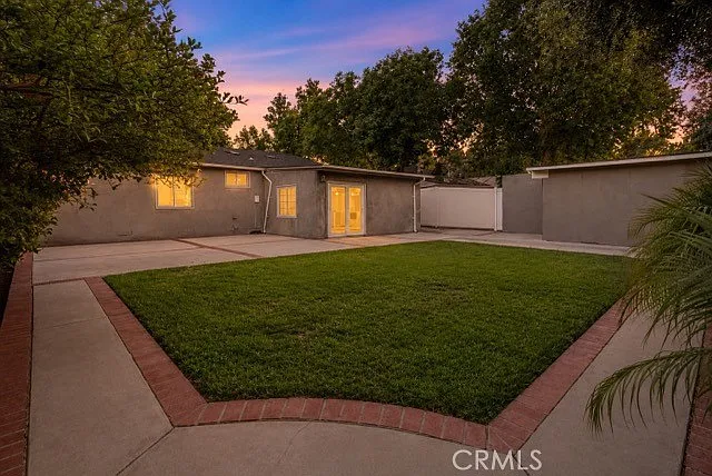 17337 Emelita St — Photo 29