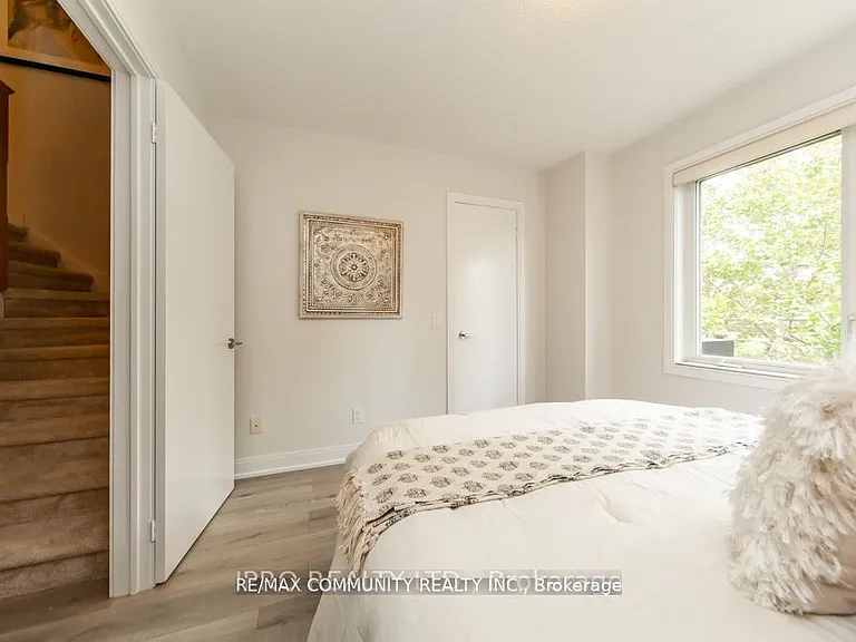 315 Village Green Sq #Townhouse 51 — Photo 25
