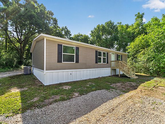 4th image of 2803 Bonin Rd