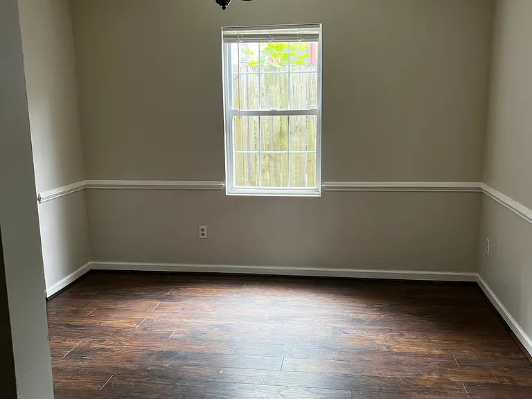 692 Pilgrim Ford Ct — Photo 6