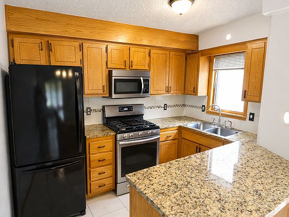 2nd image of 301 Aster Dr