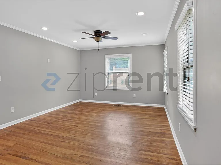 1404 Lockwood Dr SW — Photo 23