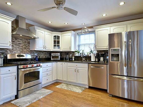 4th image of 7231 N Oriole Ave