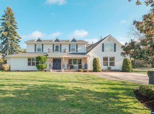 255 NW Country Club Ln, Albany, OR 97321