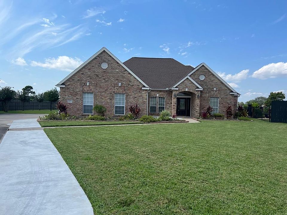 1st image of 6850 Fairway Ct