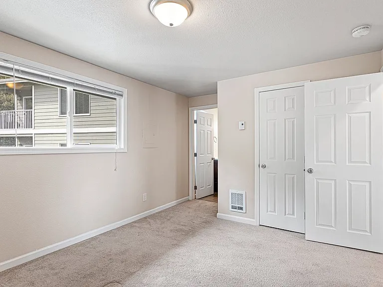 Bayshore Vista Apartments — Photo 15