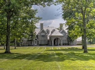 101 Spring Hollow Rd, Far Hills, NJ 07931