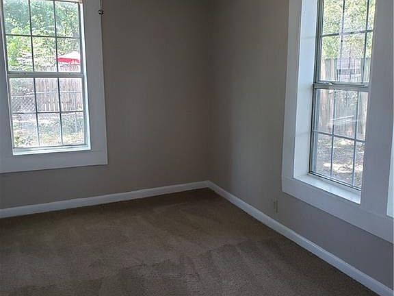 5th image of 806 W Chambers St