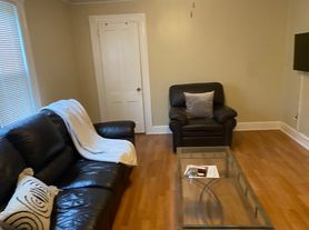 105-107 Evergreen Ave