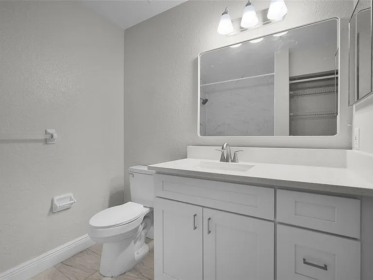 13929 Fairway Island Dr #818 — Photo 21