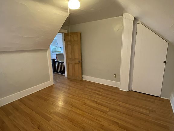 5th image of 218 S Main St APT 5