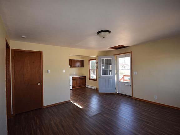 3rd image of 710 Jefferson St #710