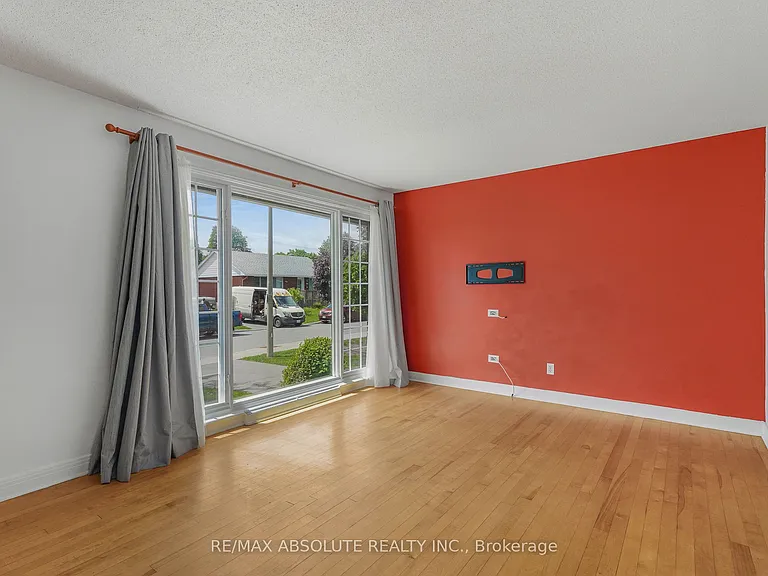731 Borthwick Ave — Photo 3