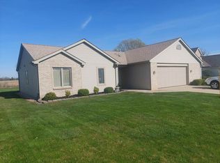 427 Old Bog Rd, Avilla, IN 46710