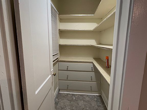 4th image of 12535 Greenwood Ave Floor 2