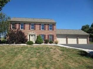 54 Fairview Rd, Lititz, PA 17543
