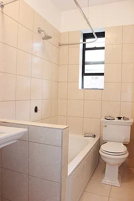 Rented by MTY Group, Inc | media 10