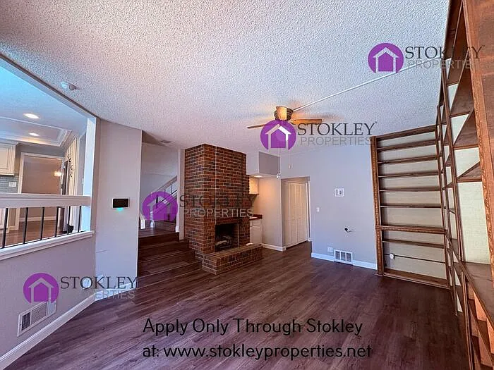 2397 Lake Meadow Cir — Photo 19