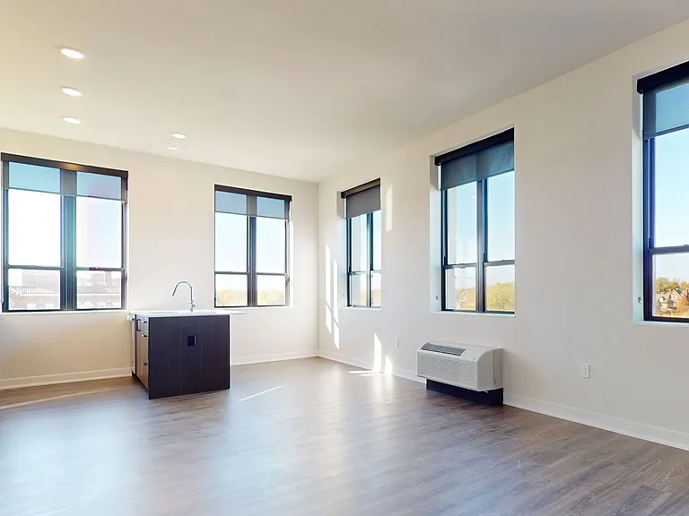 Dining/Living room