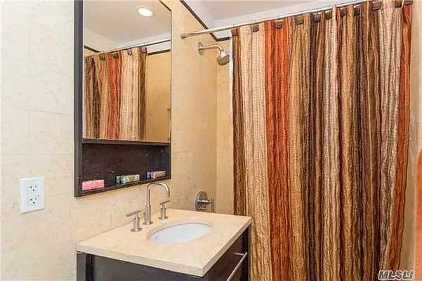 Sold by Douglas Elliman | media 10