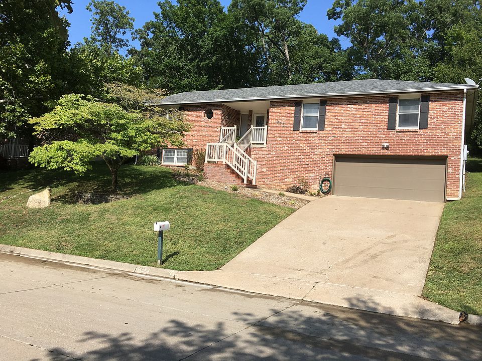 1st image of 913 Cari Ann Dr